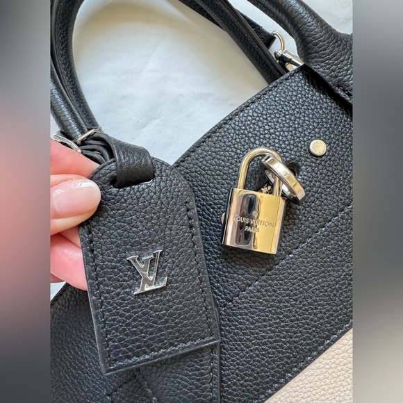 Louis Vuitton City Steamer Leather Bag - Picture 14 of 15